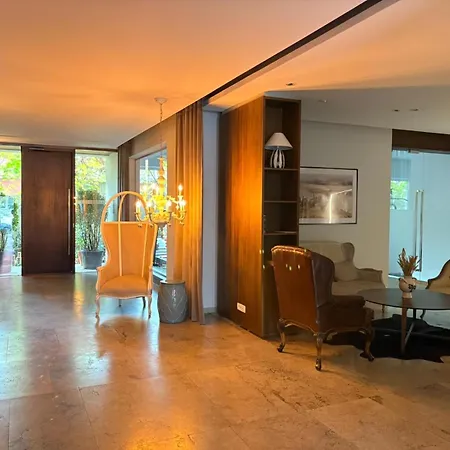 High Hopes Arte Appartement *